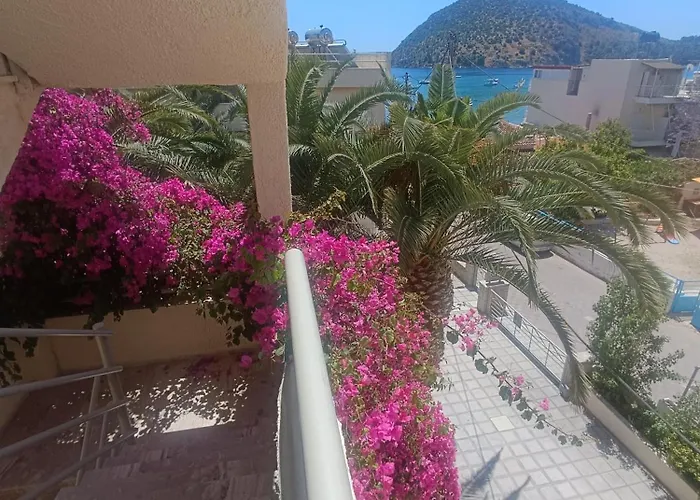 Stella's Aparthotel 3*